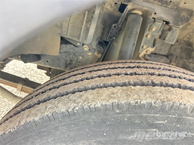 Isuzu NQR 450 4x2 Service Truck (Inoperable) مركبات الأغراض العامة