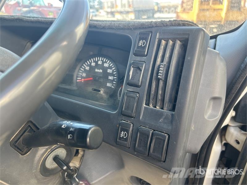 Isuzu NQR 450 4x2 Service Truck (Inoperable) مركبات الأغراض العامة