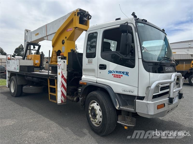 Isuzu Redmond Gary TF16M 16 m on Isuzu FVD950 4x2 Bucke LKW-Arbeitsbühnen