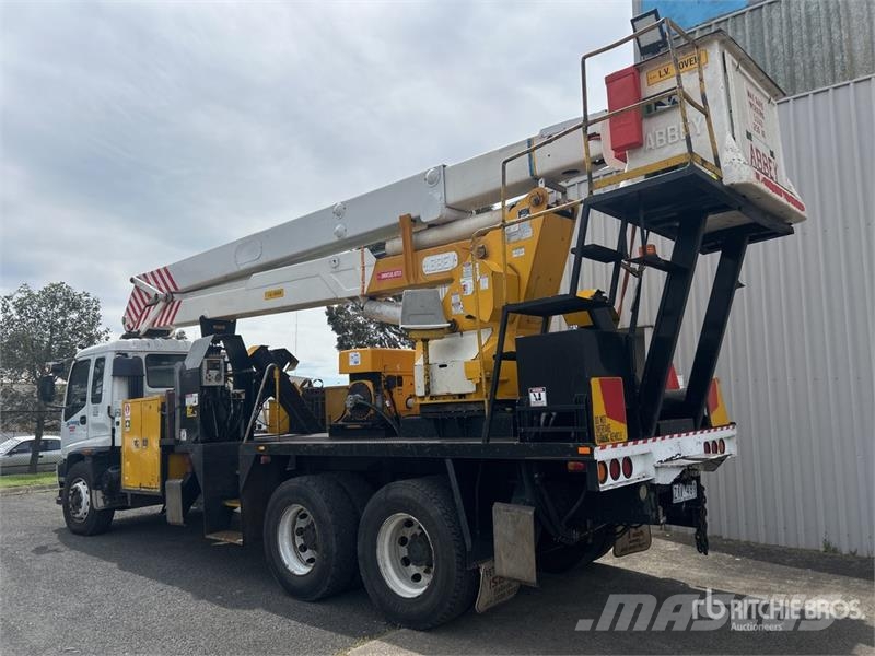 Isuzu Simon-Abbey SP550/75 on Isuzu 1400 6x4 Bucket Tru Nostolava-autot