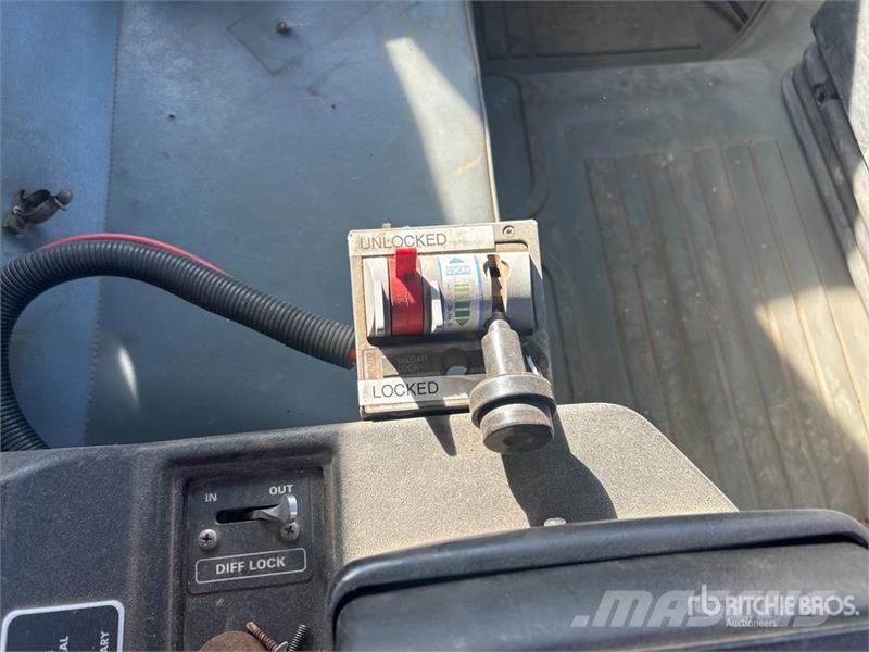 Iveco ACCO 2350G 6x4 T/A Dump Truck 덤프 트럭