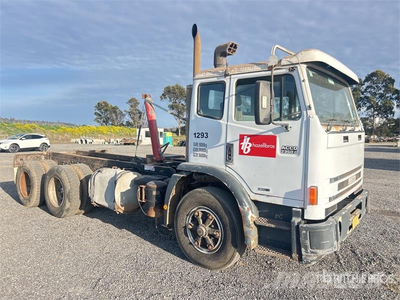 Iveco ACCO 2350G 6x4 T/A Dump Truck 덤프 트럭