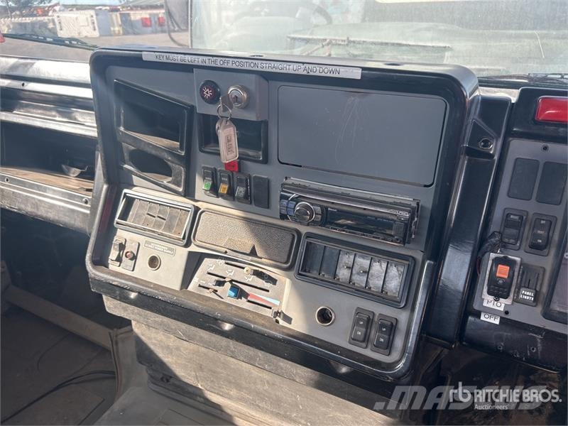 Iveco ACCO 2350G 6x4 T/A Dump Truck 덤프 트럭