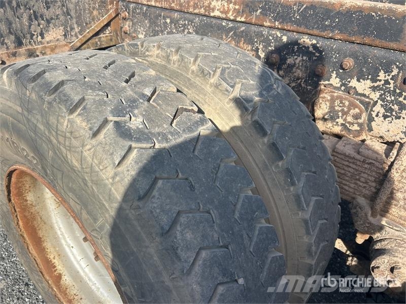 Iveco ACCO 2350G 6x4 T/A Dump Truck 덤프 트럭