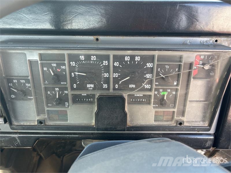 Iveco ACCO 2350G 6x4 T/A Dump Truck 덤프 트럭