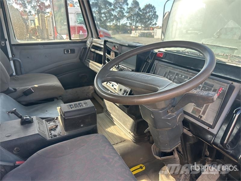 Iveco ACCO 2350G 6x4 T/A Dump Truck 덤프 트럭