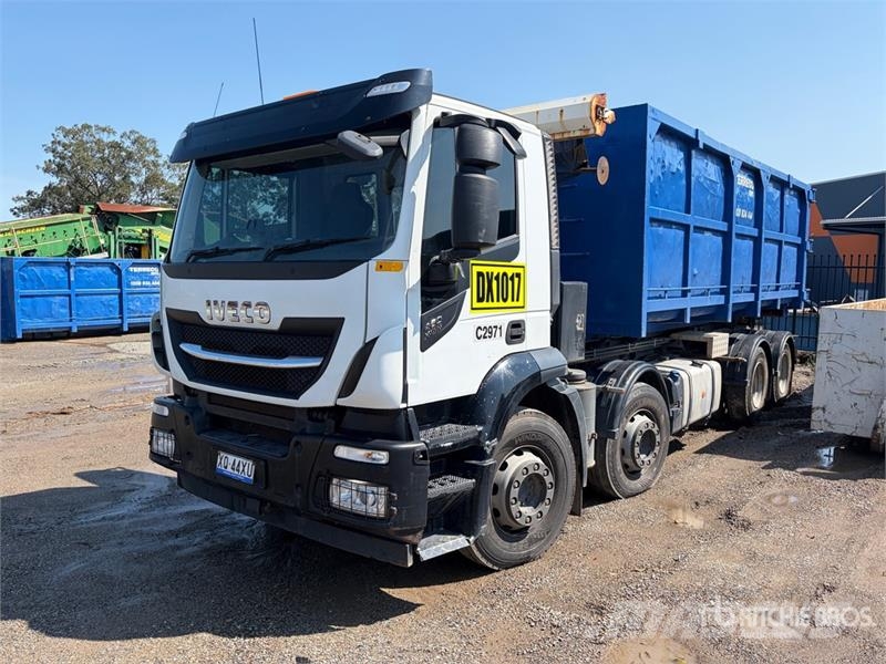 Iveco AD 460 Stralis 8x4 Hooklift Truck شاحنات الرافعات الخطافية