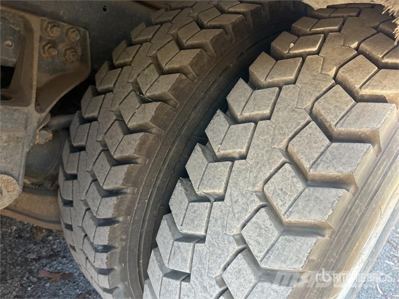 Iveco Powerstar 6x4 T/A Dump Truck (Inoperable) Kipper