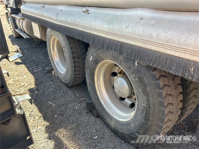 Iveco Powerstar 6x4 T/A Dump Truck (Inoperable) Kipper
