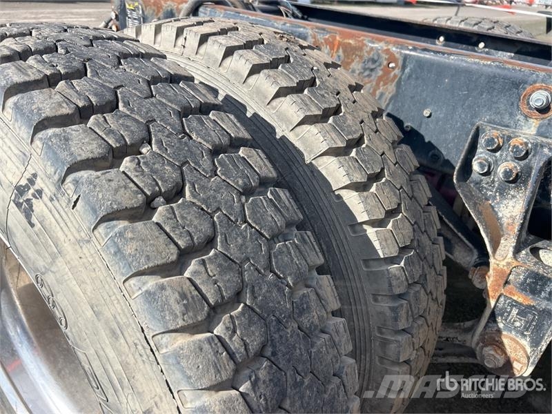 Iveco Stralis 450 8x4 Cab and Chassis Kabine i unutrašnjost
