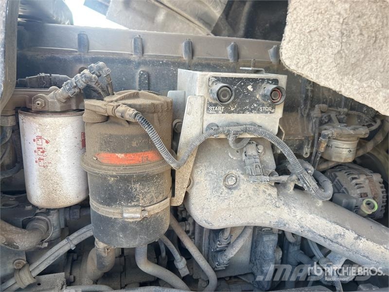 Iveco Stralis 450 8x4 Cab and Chassis Kabine i unutrašnjost