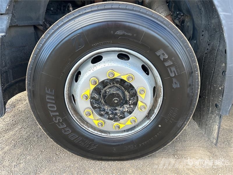 Iveco Stralis AT 500 8x4 Twin-Steer Flatbed Truck شاحنات مسطحة/مفصلية الجوانب