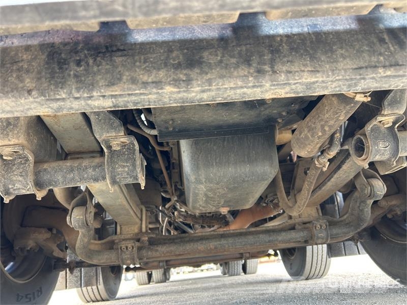 Iveco Stralis AT 500 8x4 Twin-Steer Flatbed Truck شاحنات مسطحة/مفصلية الجوانب