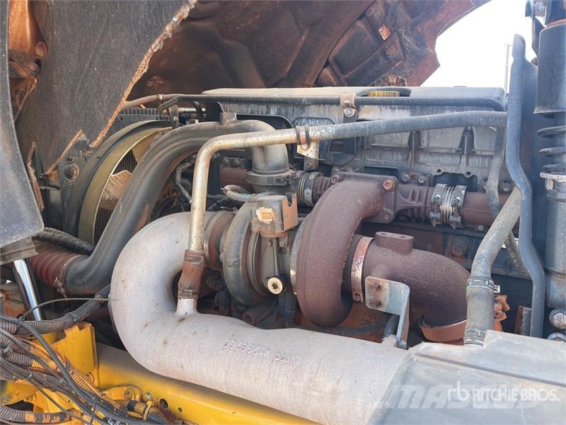 Iveco Trakker AD450 18000 L 6x6 Water Truck Поливальні машини