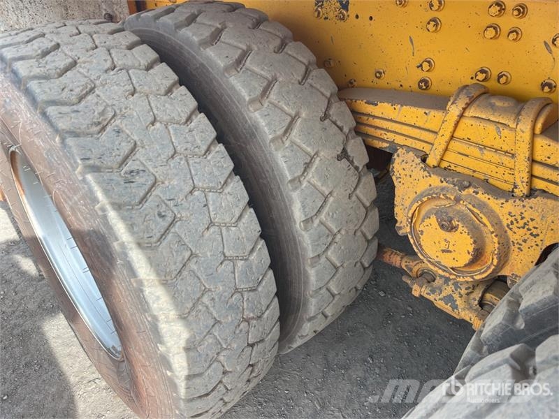 Iveco Trakker AD450 18000 L 6x6 Water Truck Поливальні машини