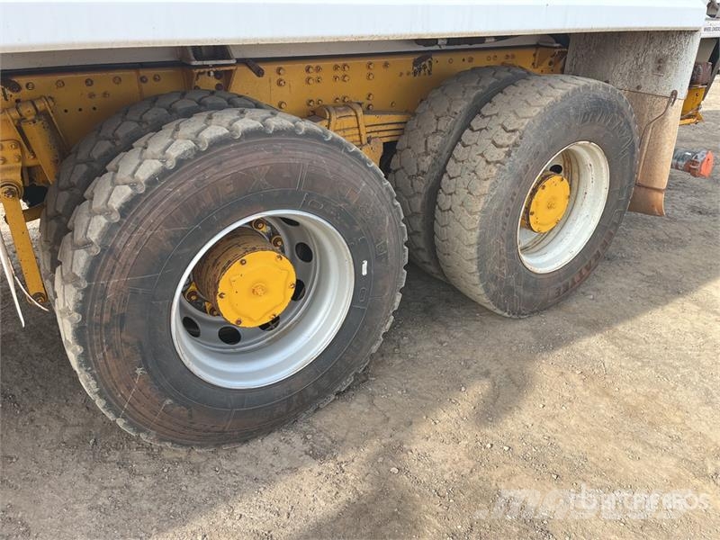 Iveco Trakker AD450 18000 L 6x6 Water Truck Поливальні машини