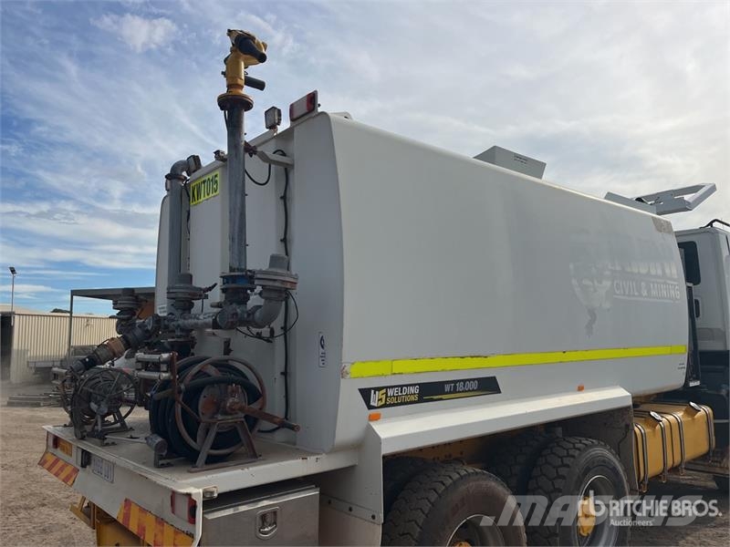 Iveco Trakker AD450 18000 L 6x6 Water Truck Поливальні машини