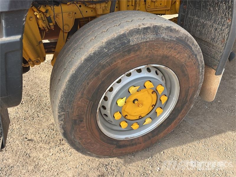 Iveco Trakker AD450 18000 L 6x6 Water Truck Поливальні машини