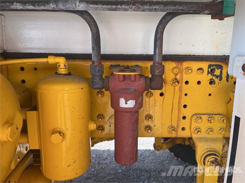 Iveco Trakker AD450 18000 L 6x6 Water Truck Поливальні машини