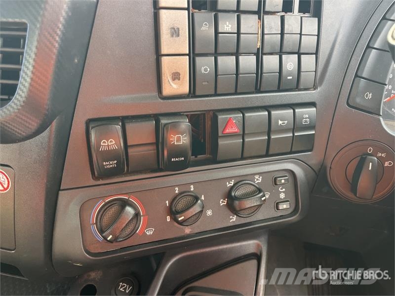Iveco Trakker AD450 18000 L 6x6 Water Truck Поливальні машини
