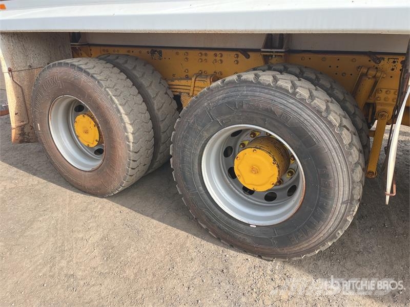 Iveco Trakker AD450 18000 L 6x6 Water Truck Поливальні машини