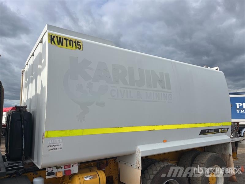 Iveco Trakker AD450 18000 L 6x6 Water Truck Поливальні машини