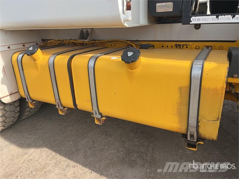 Iveco Trakker AD450 18000 L 6x6 Water Truck Поливальні машини
