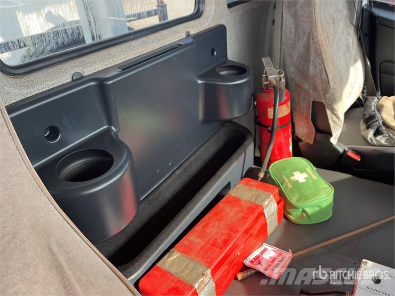 Iveco Trakker AD450 18000 L 6x6 Water Truck Поливальні машини