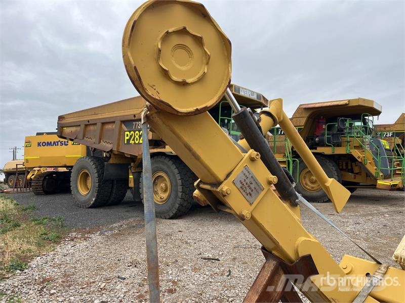 J E S TH4500 Tyre Handler - Fits Cat 972 Egyéb alkatrészek