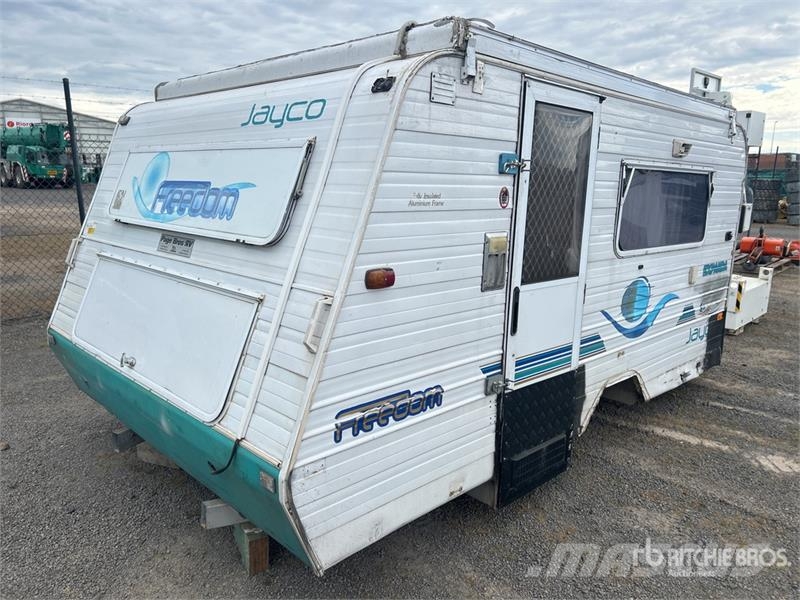 Jayco Freedom 3.7 m x 2.3 m 4 Person Pop Top Truck Mount Kitos priekabos