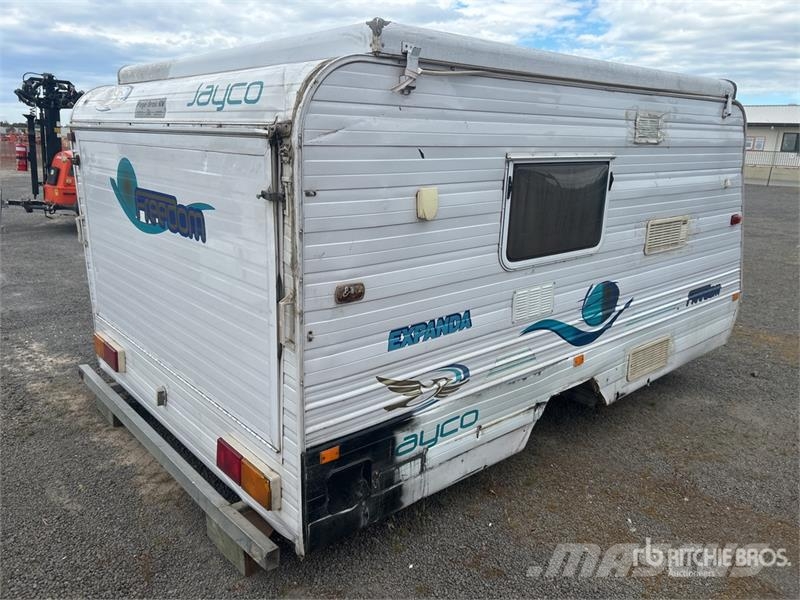 Jayco Freedom 3.7 m x 2.3 m 4 Person Pop Top Truck Mount Kitos priekabos