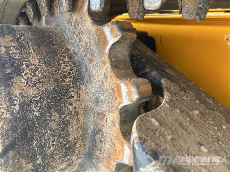 JCB 3TS-8T Two-Speed Compact Track Loader Chargeuse compacte