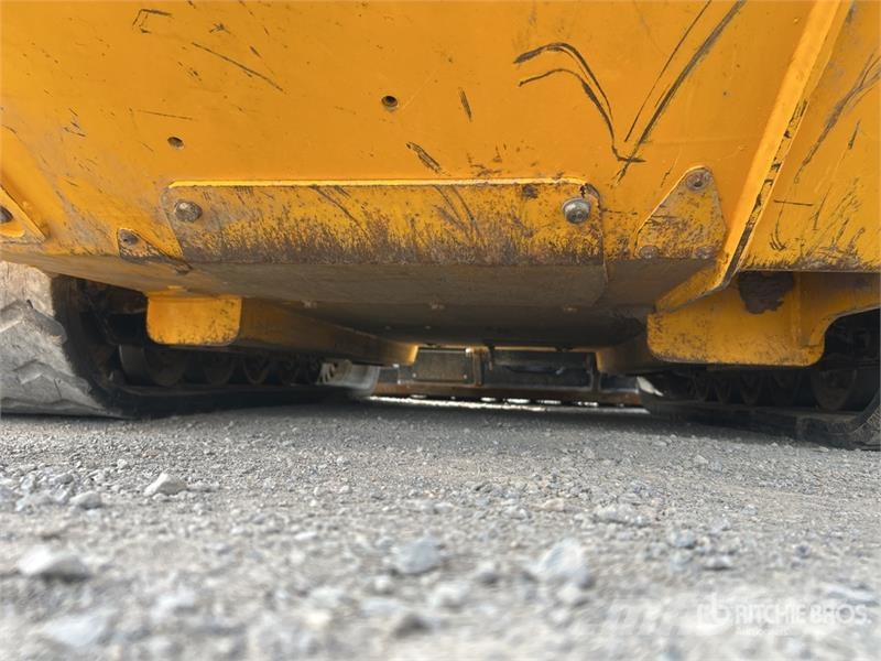 JCB 3TS-8T Two-Speed Compact Track Loader Chargeuse compacte
