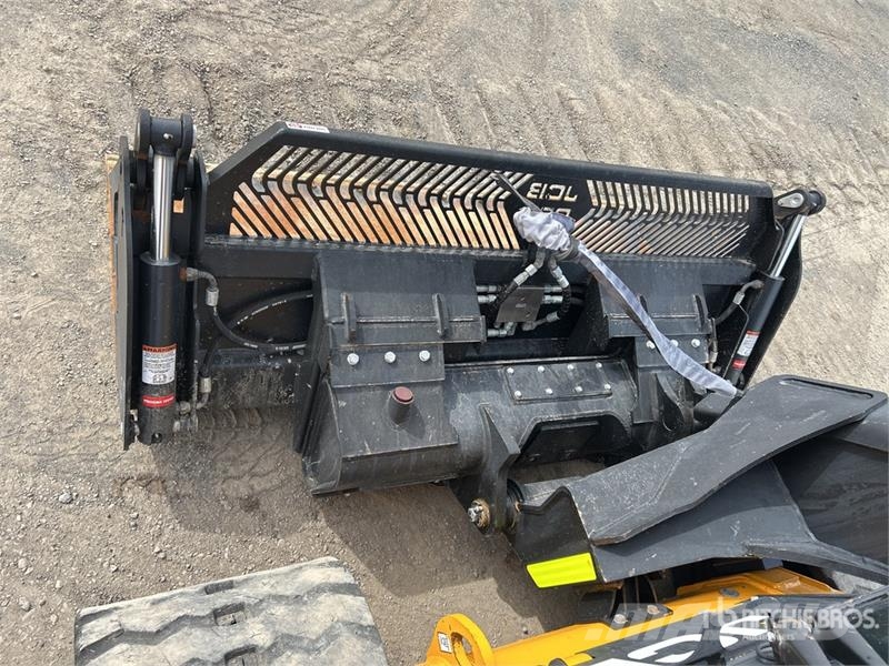 JCB 3TS-8T Two-Speed Compact Track Loader Chargeuse compacte