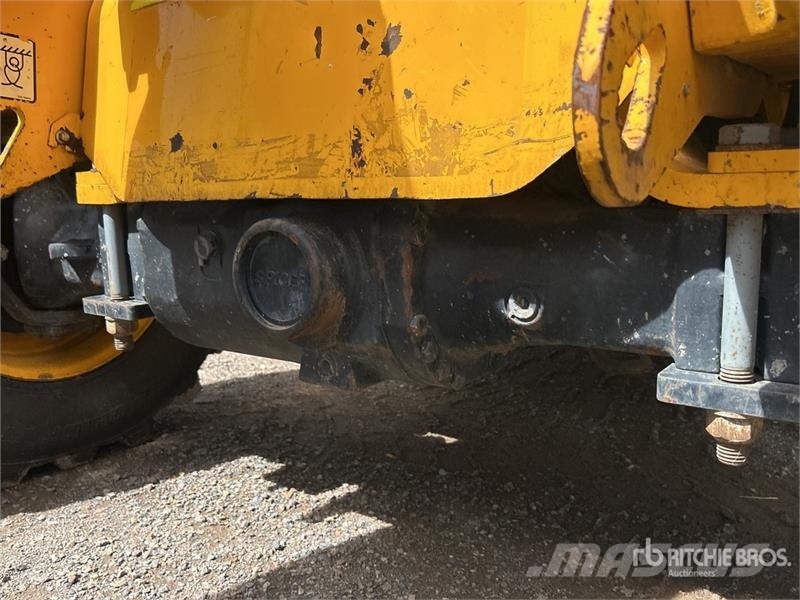 JCB 525-60 伸缩臂叉装车|叉装车