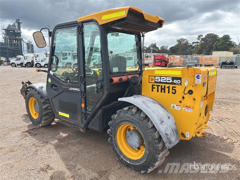 JCB 525-60 伸缩臂叉装车|叉装车