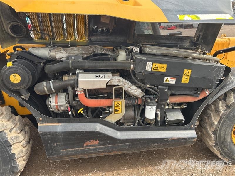 JCB 525-60 伸缩臂叉装车|叉装车