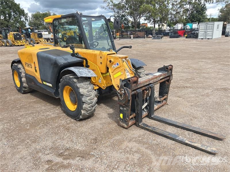 JCB 525-60 伸缩臂叉装车|叉装车