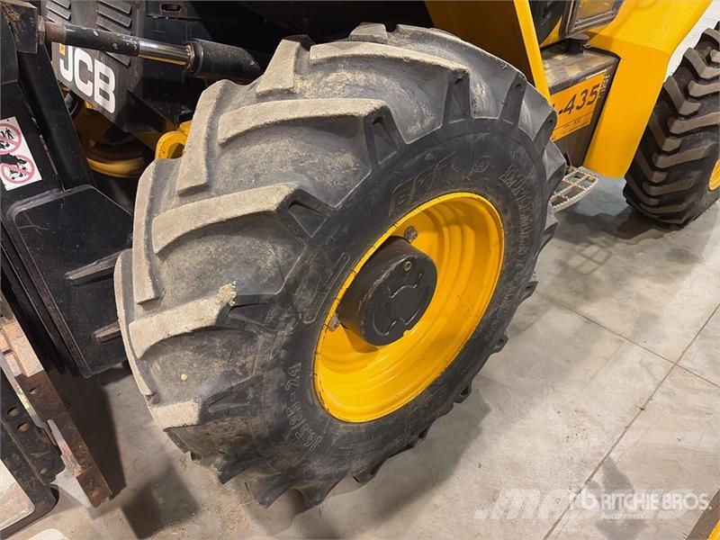 JCB 9304 4x4 Rough Terrain Forklift Maastotrukit