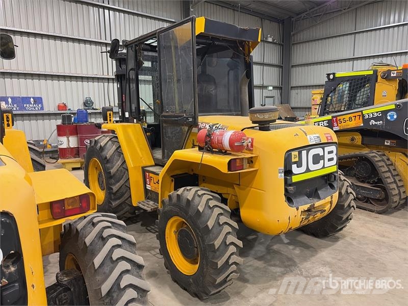 JCB 9304 4x4 Rough Terrain Forklift Maastotrukit