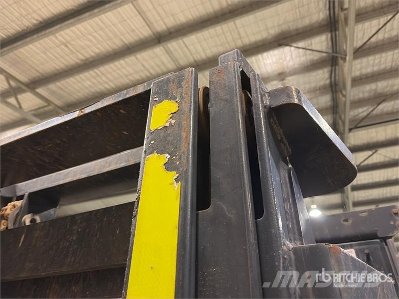 JCB 9304 4x4 Rough Terrain Forklift Maastotrukit