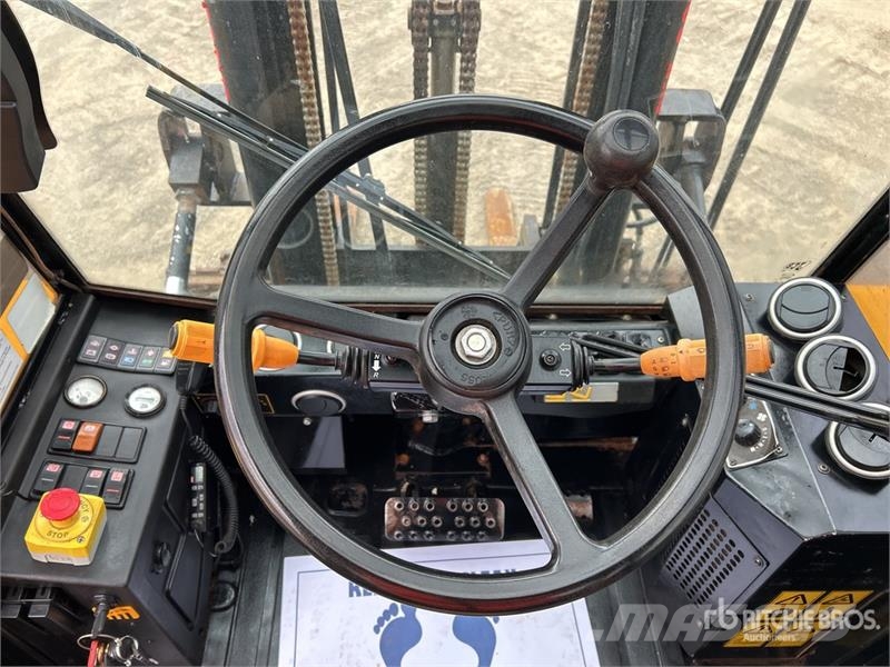 JCB 9304 4x4 Rough Terrain Forklift Caminhão todo-o-terreno