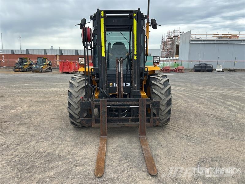 JCB 9304 4x4 Rough Terrain Forklift Caminhão todo-o-terreno