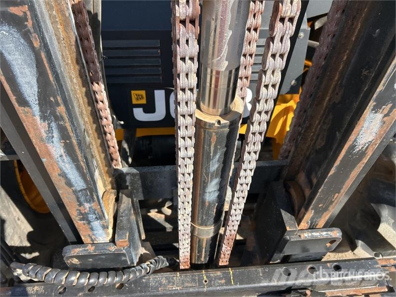 JCB 9404 4000 kg 4x4 Rough Terrain Forklift Tereptargonca