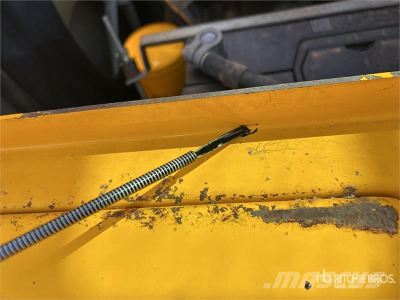 JCB 9404 4000 kg 4x4 Rough Terrain Forklift Tereptargonca