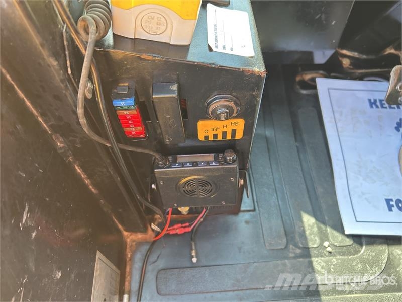 JCB 9404 4000 kg 4x4 Rough Terrain Forklift Tereptargonca