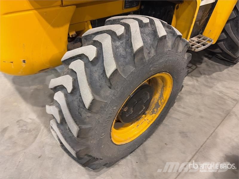 JCB 9404 4x4 Rough Terrain Forklift شاحنات الطرق الوعرة