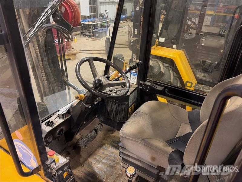 JCB 9404 4x4 Rough Terrain Forklift شاحنات الطرق الوعرة