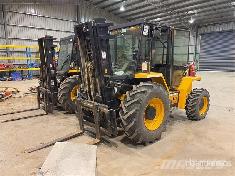 JCB 9404 4x4 Rough Terrain Forklift شاحنات الطرق الوعرة