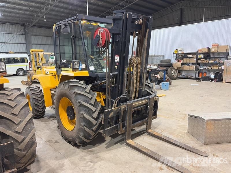 JCB 9404 4x4 Rough Terrain Forklift شاحنات الطرق الوعرة